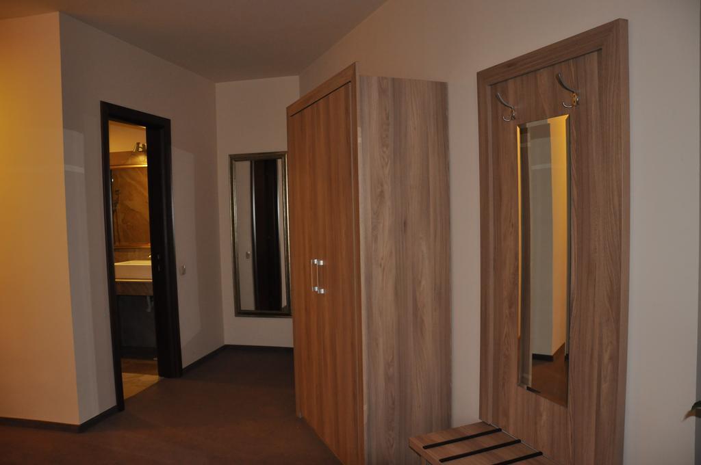 Hotel Rainer บราชอฟ ภายนอก รูปภาพ