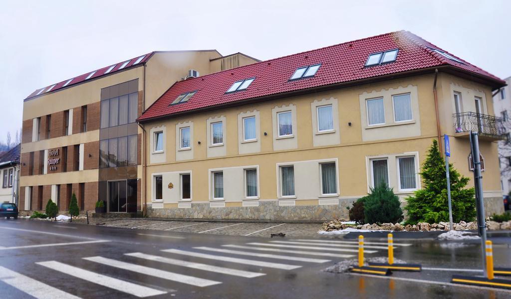 Hotel Rainer บราชอฟ ภายนอก รูปภาพ